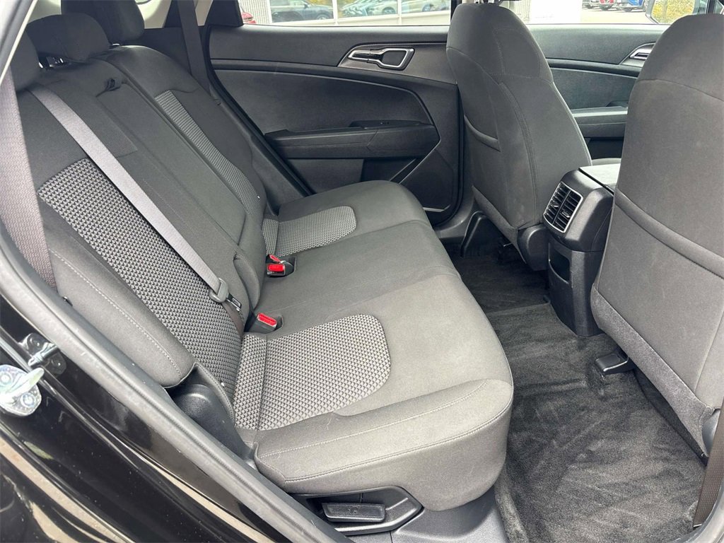 Used 2024 Kia Sportage LX image 14