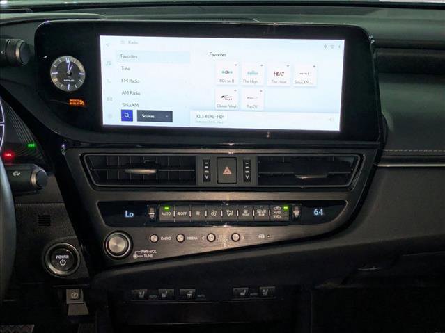Used 2025 Lexus ES 300h w/ Premium Package image 16