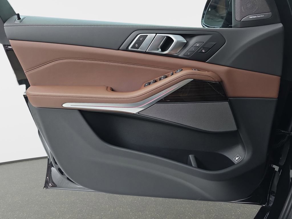 New 2026 BMW X5 xDrive50e w/ Executive Package image 26