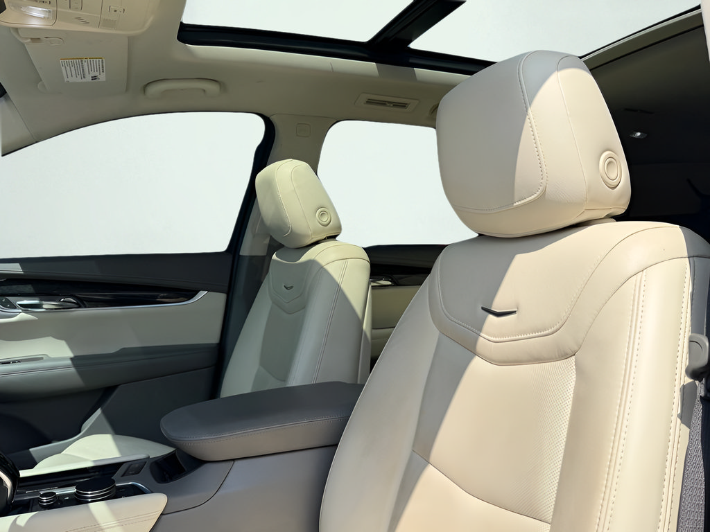 Used 2020 Cadillac XT6 Premium Luxury FWD image 42