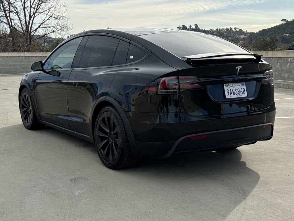 Used 2022 Tesla Model X image 4