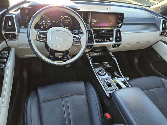 Used 2023 Kia Sorento SX Prestige image 13