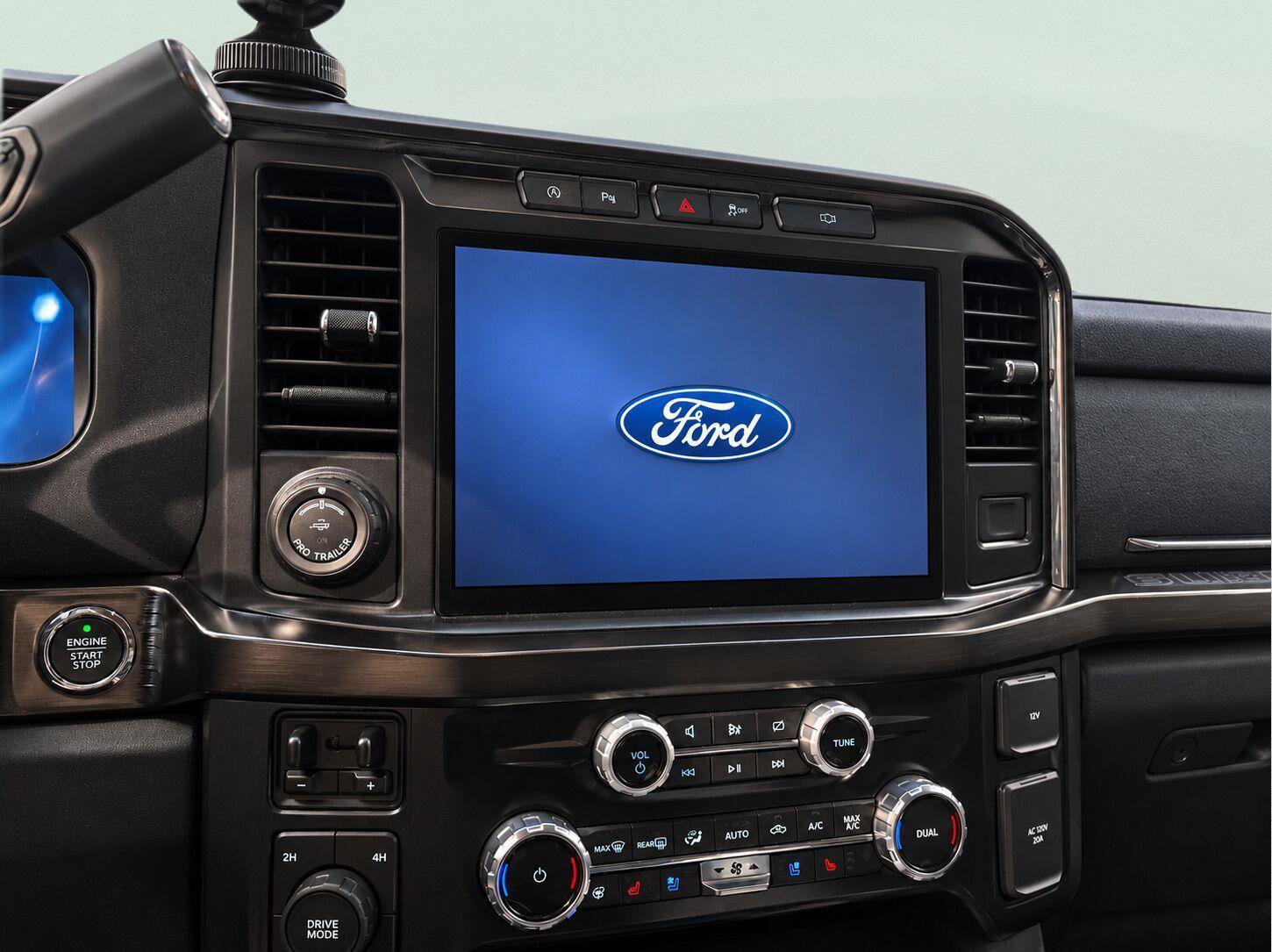 Used 2024 Ford F250 Lariat w/ Lariat Ultimate Package AWD/4WD image 12