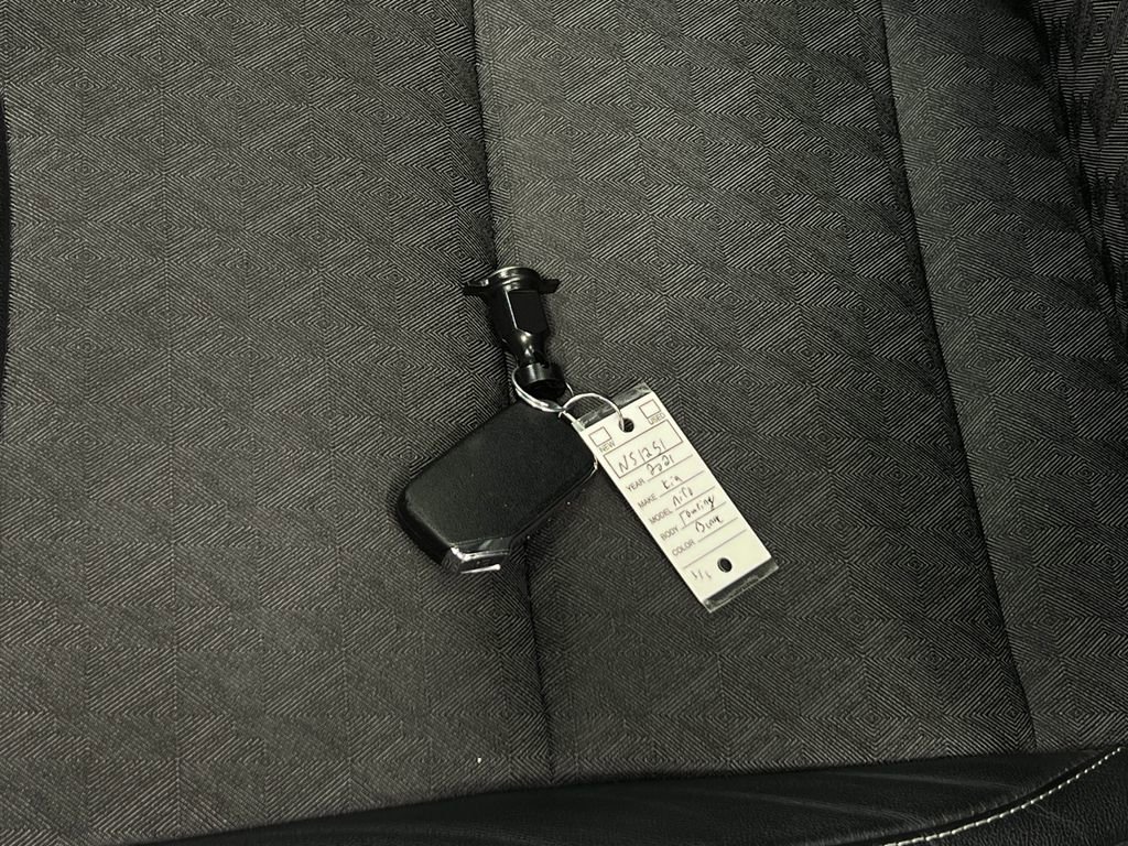 Used 2021 Kia Niro Touring image 36