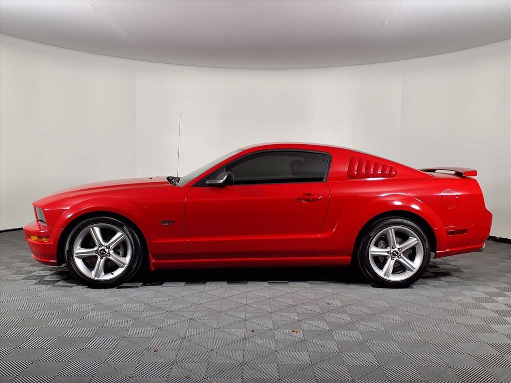 Used 2005 Ford Mustang GT image 4