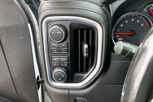 Used 2022 Chevrolet Silverado 1500 LT Trail Boss w/ Convenience Package II AWD/4WD image 16