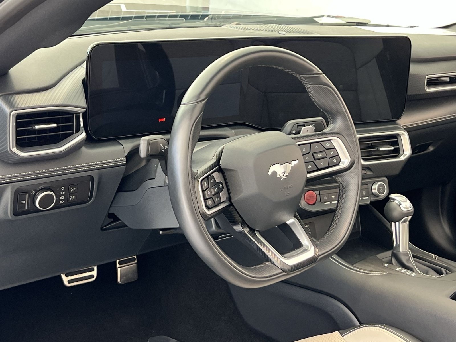 Used 2025 Ford Mustang GT Premium RWD image 15