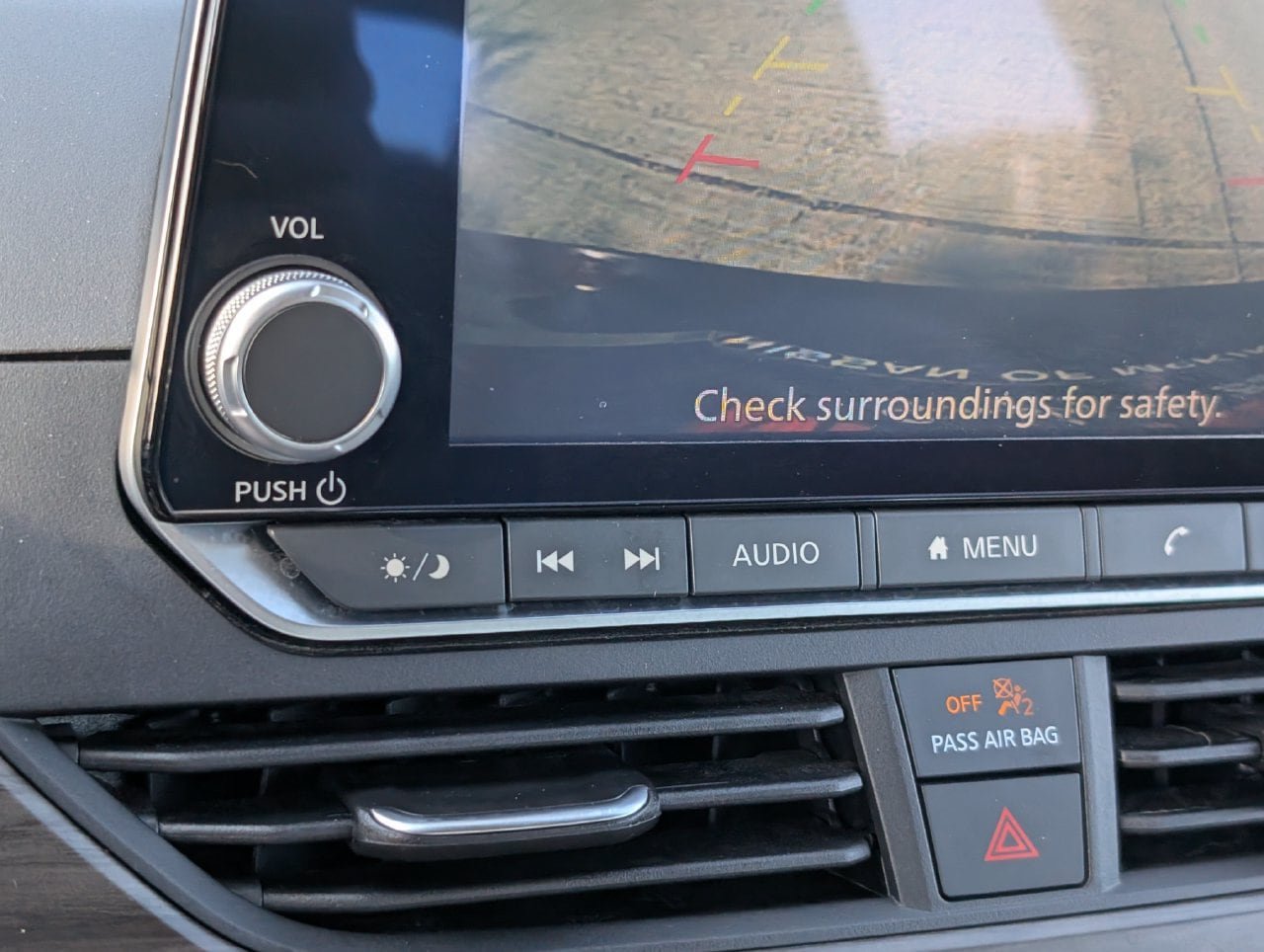 Used 2025 Nissan Altima 2.5 SV FWD image 15