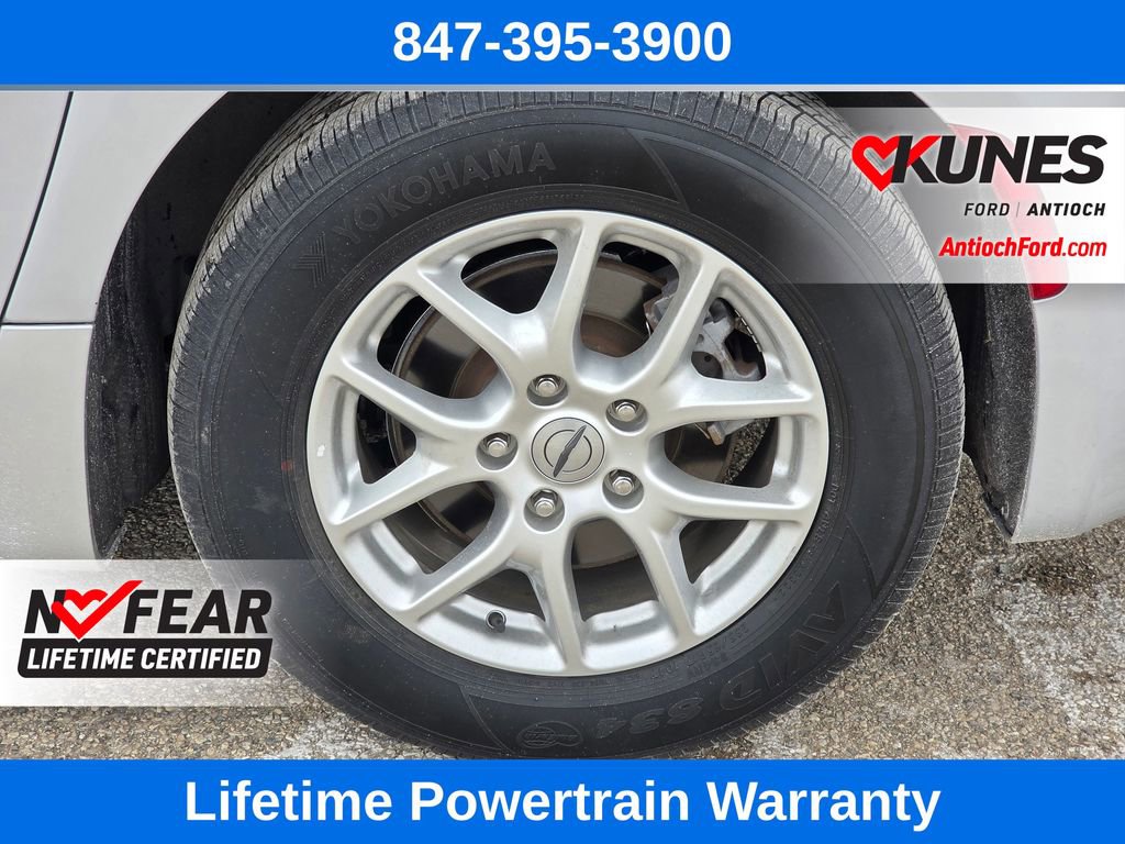 Used 2023 Chrysler Pacifica Touring-L FWD image 11