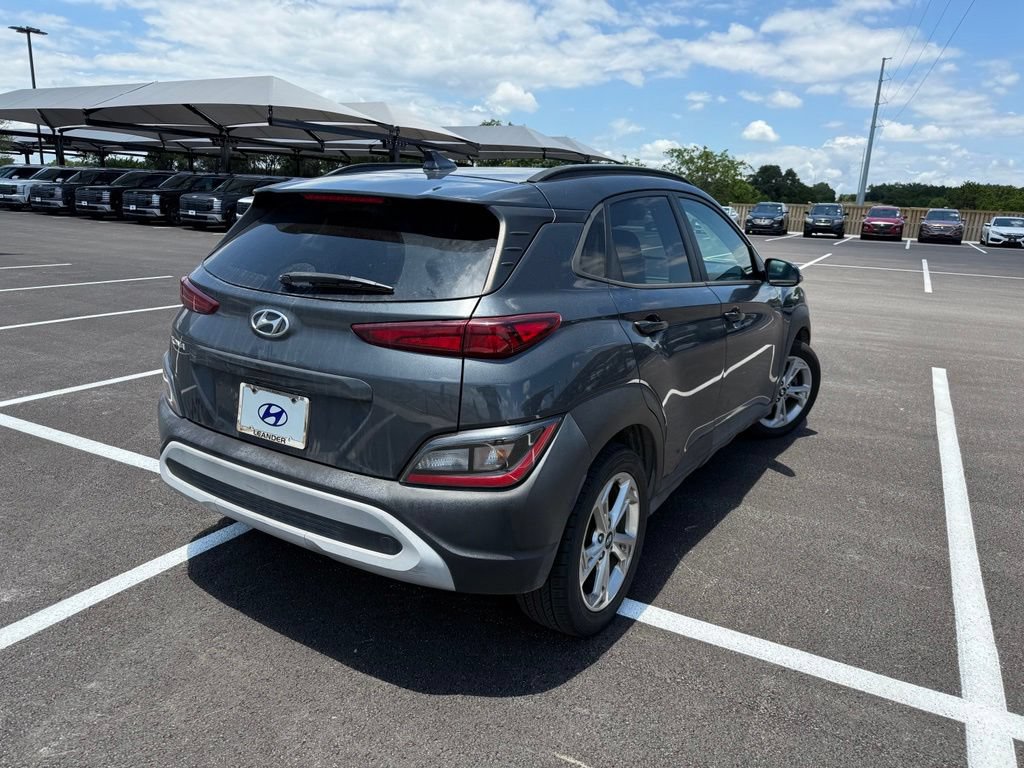 Used 2022 Hyundai Kona SEL FWD image 5