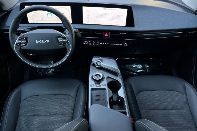 Used 2024 Kia EV6 Light RWD image 14