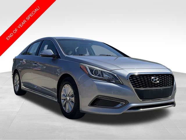 Used 2016 Hyundai Sonata SE image 1