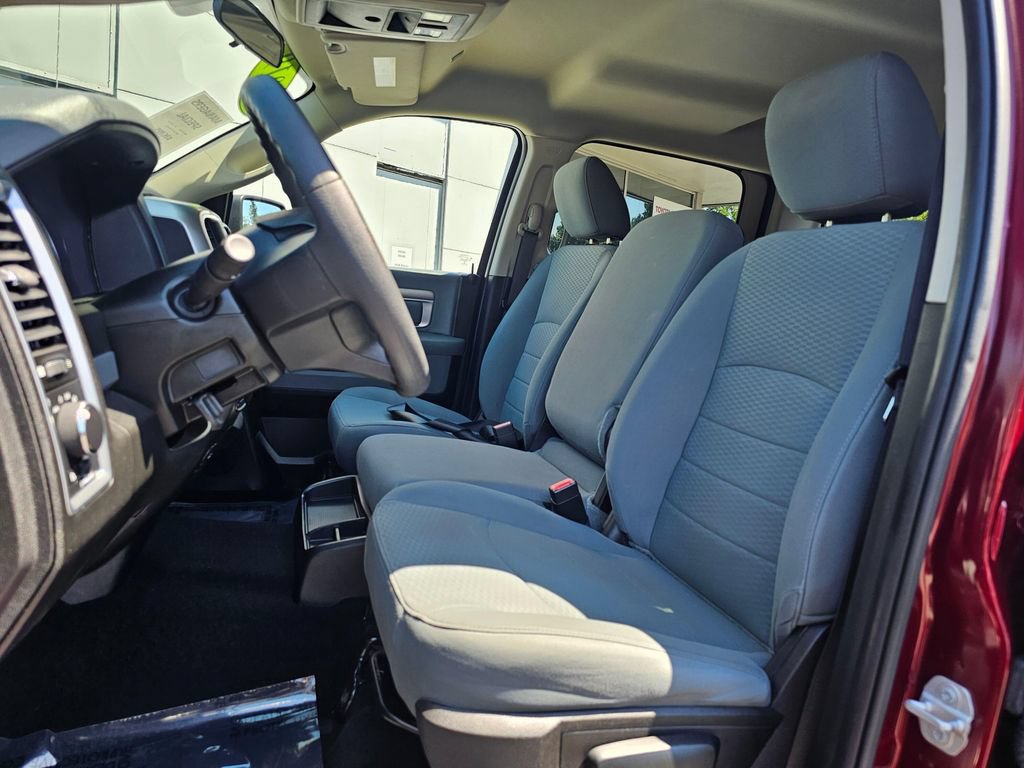 Used 2019 RAM 1500 Classic SLT AWD/4WD image 19