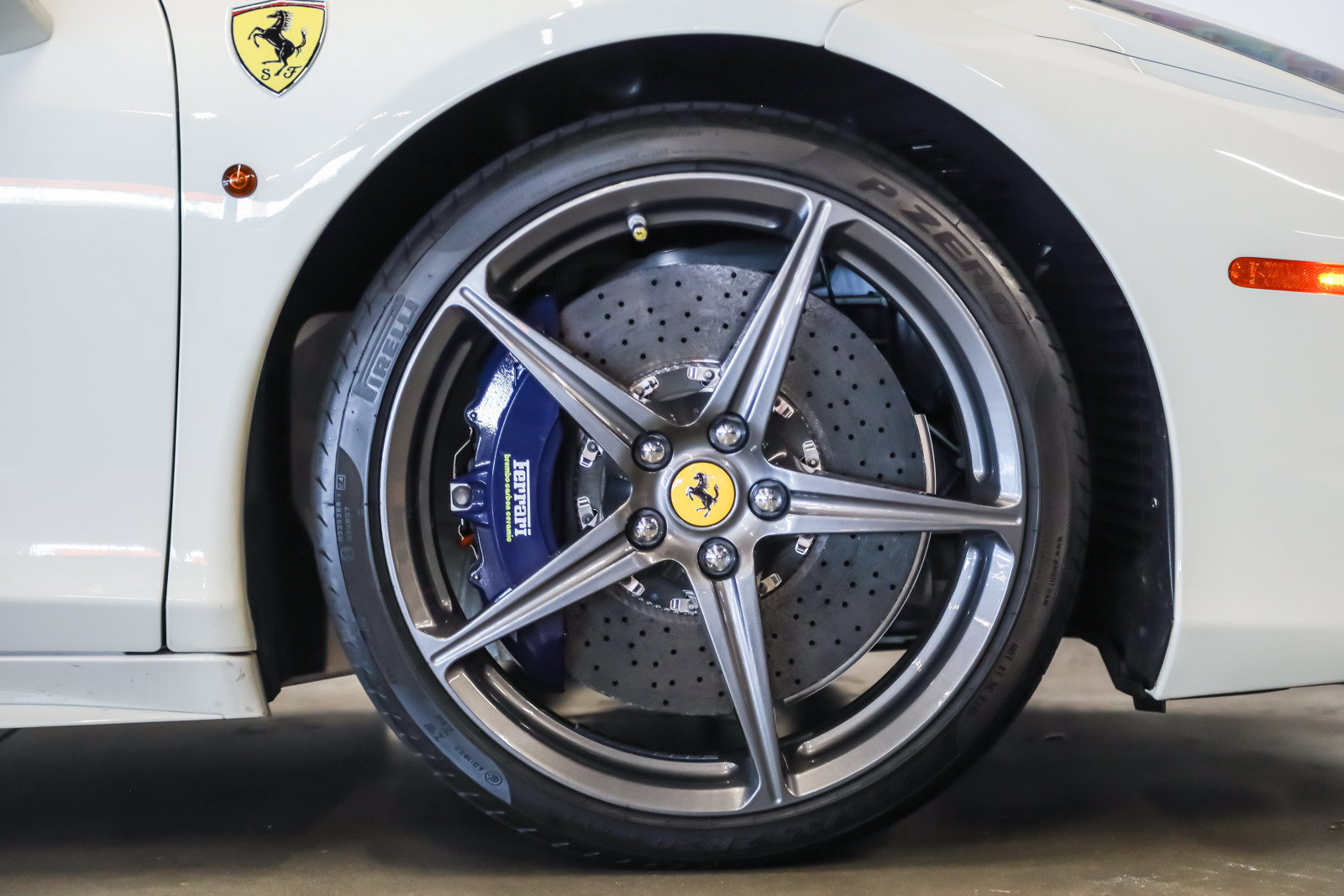 Used 2015 Ferrari 458 Spider RWD image 23