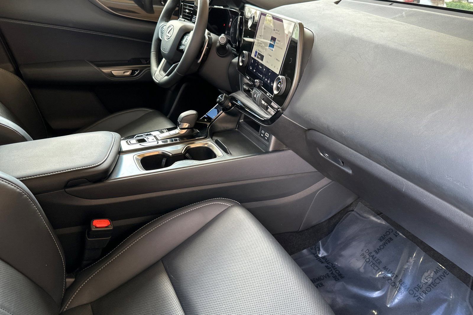 Used 2025 Lexus NX 250 FWD image 17
