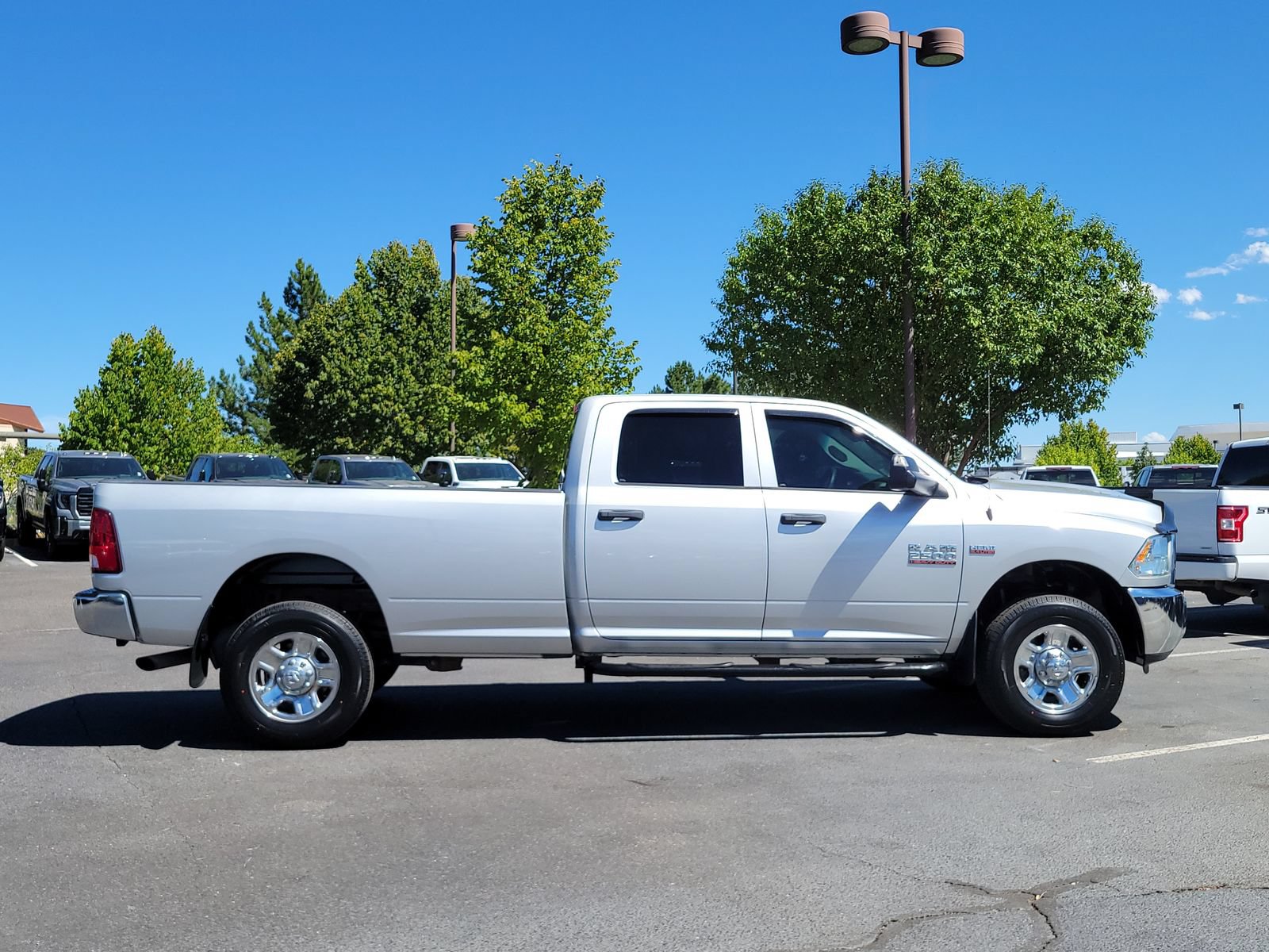 Used 2014 RAM 2500 Tradesman w/ Chrome Appearance Group AWD/4WD image 2