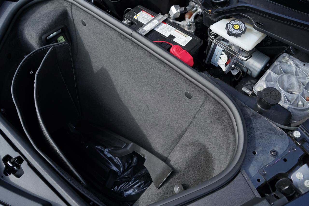 Used 2024 Chevrolet Corvette Stingray Preferred Cpe w/ Z51 Performance Package RWD image 79