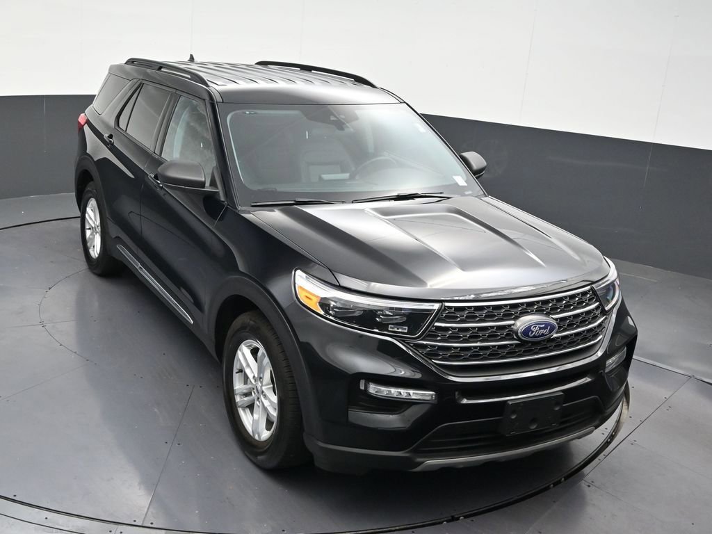 Used 2024 Ford Explorer XLT w/ Equipment Group 202A RWD image 23
