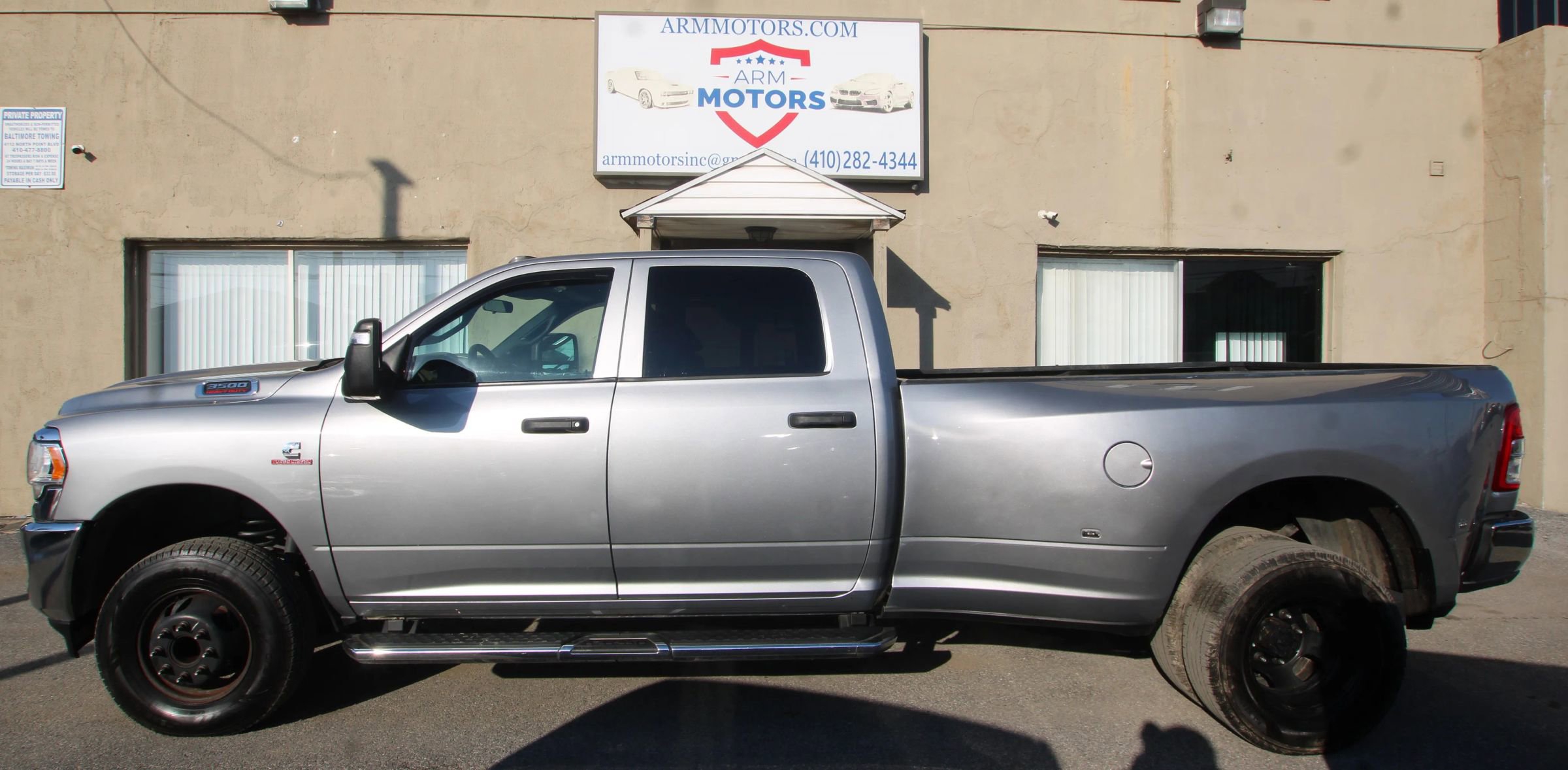 Used 2024 RAM 3500 Tradesman w/ Chrome Appearance Group image 5