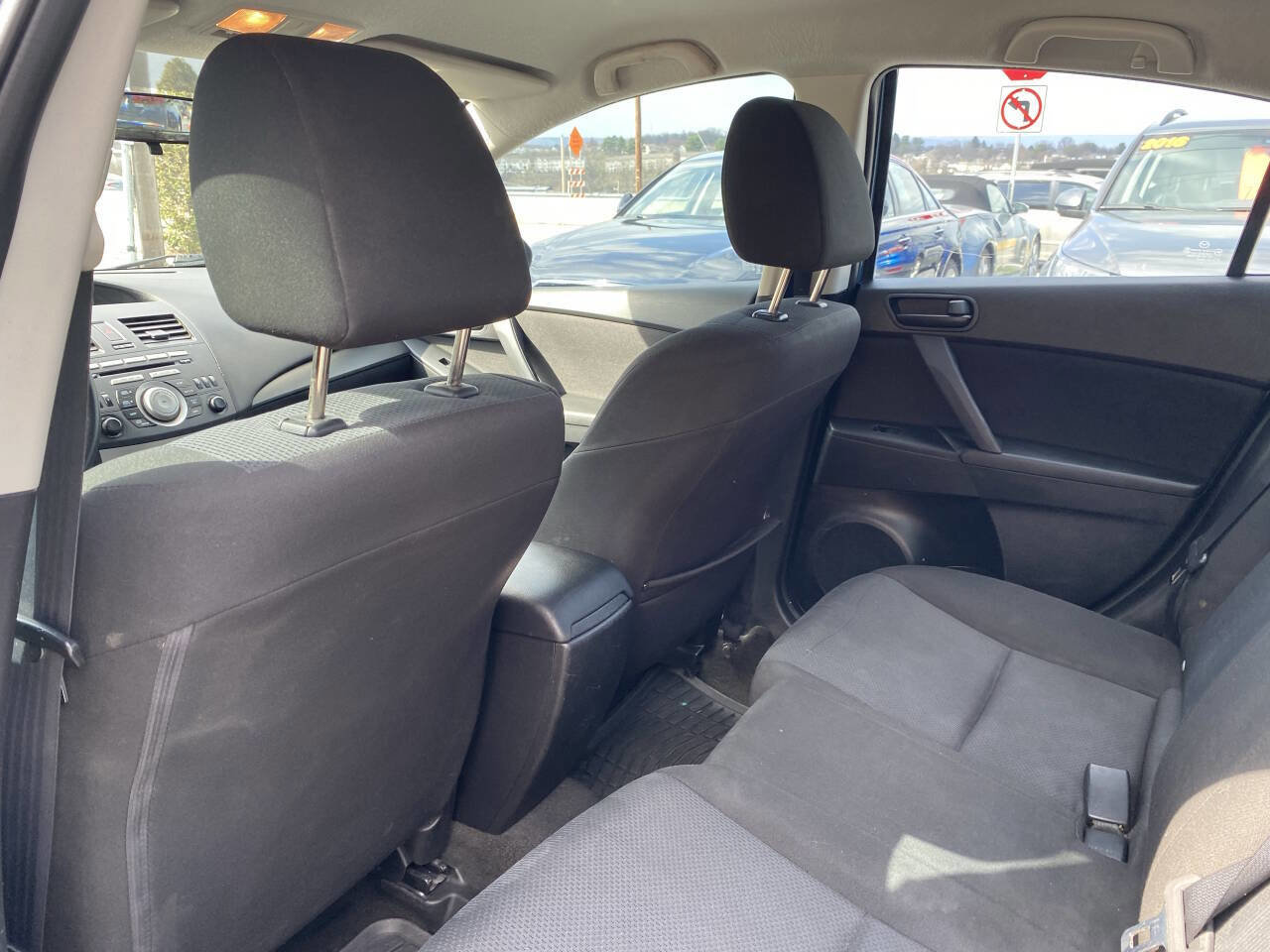 Used 2011 MAZDA MAZDA3 i Sport image 16