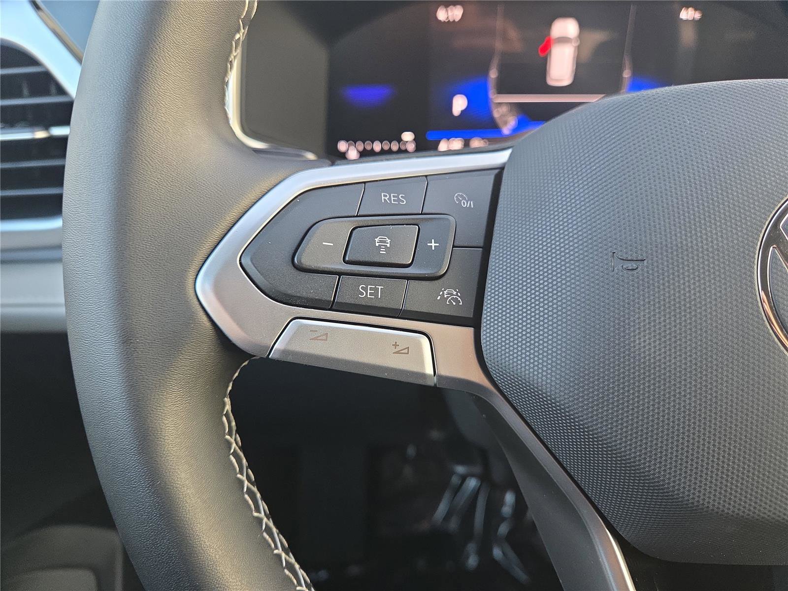 New 2026 Volkswagen Taos SE image 16