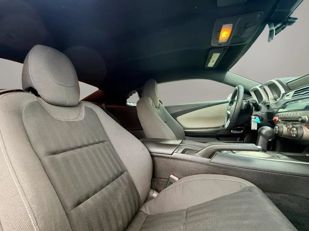 Used 2015 Chevrolet Camaro LS RWD image 9