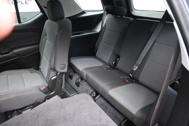 Used 2021 Chevrolet Traverse LT FWD image 32