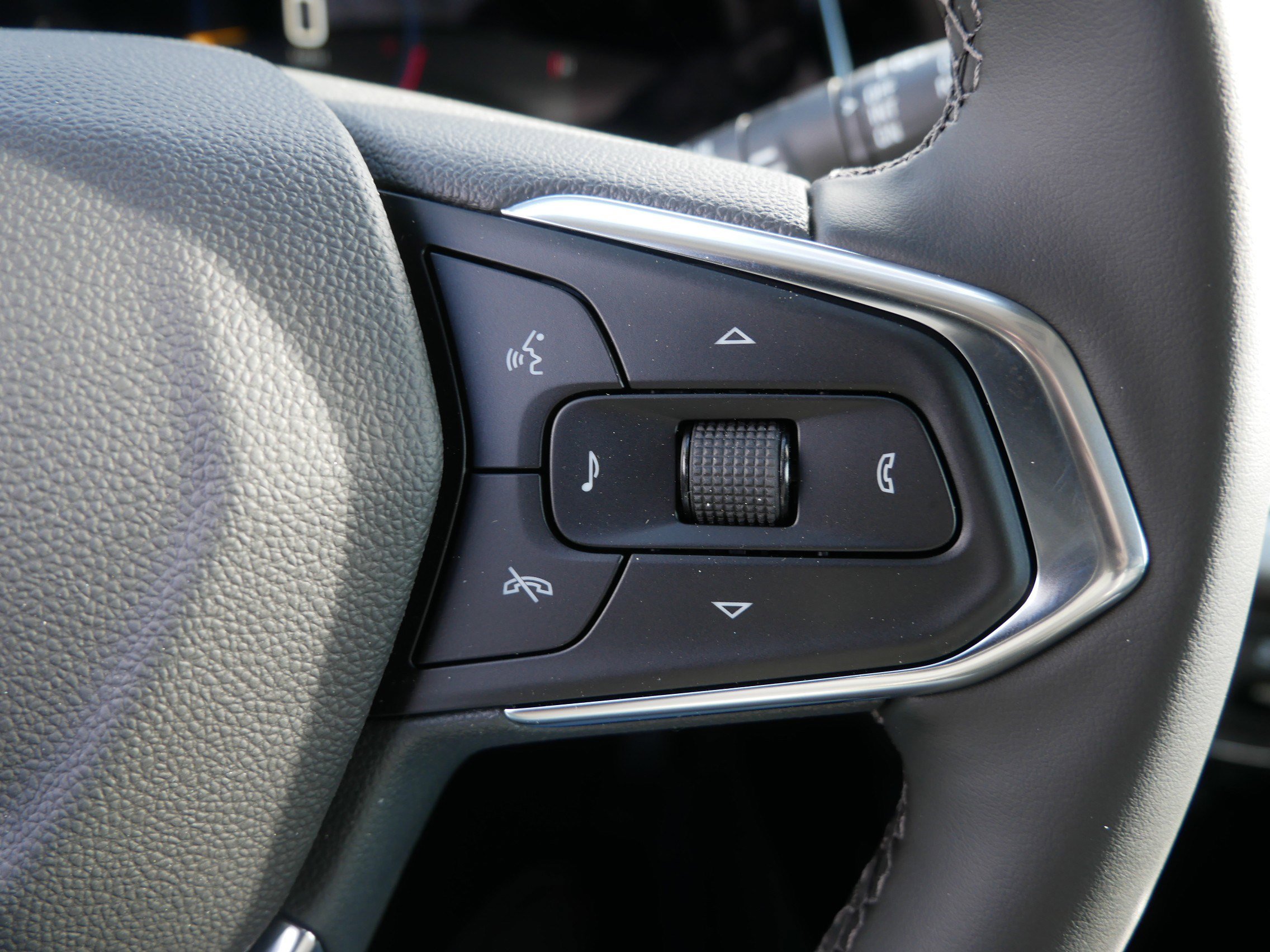 New 2026 Chevrolet Trax LT w/ LT Convenience Package image 12