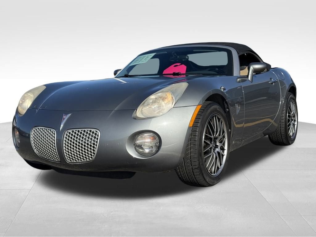 Used 2007 Pontiac Solstice Convertible w/ Premium Package image 4
