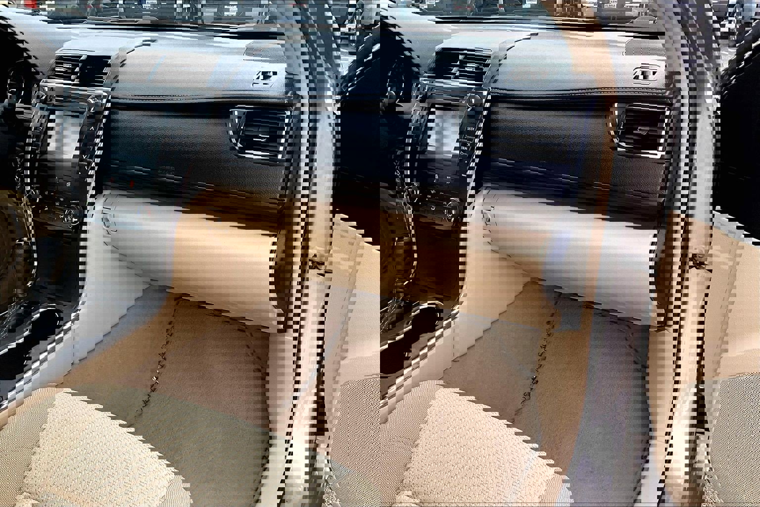 Used 2016 Toyota Camry LE image 15