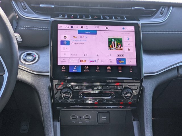 New 2025 Jeep Grand Cherokee L Limited w/ Black Appearance Package image 17