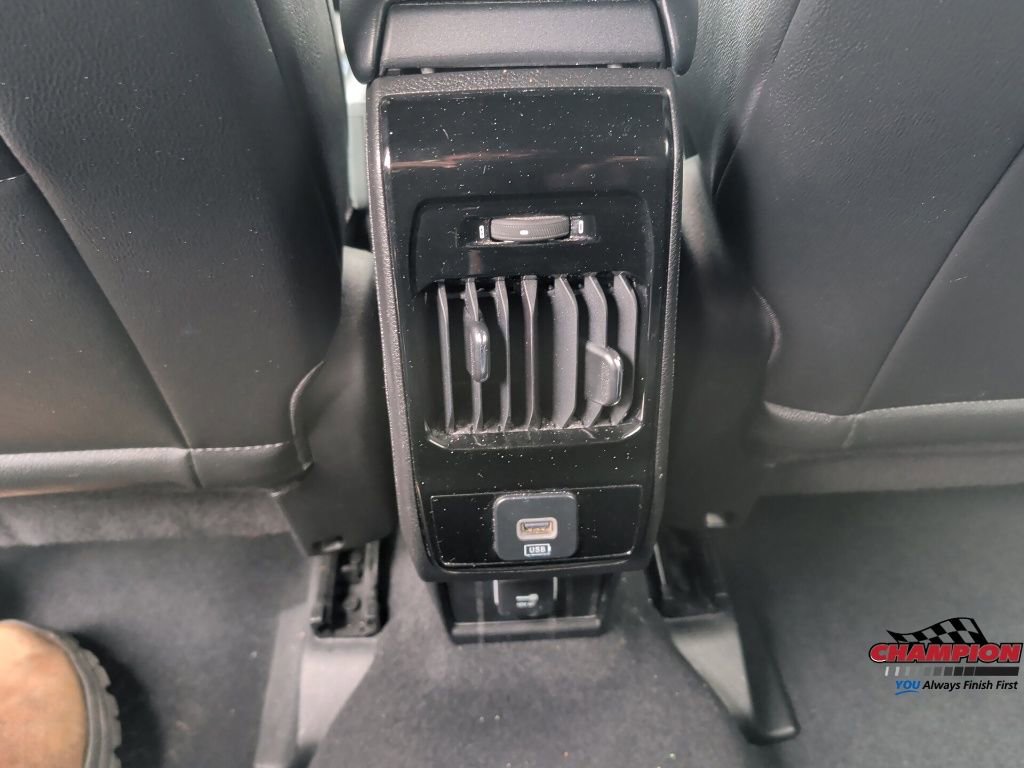 Used 2024 Jeep Compass Latitude image 27