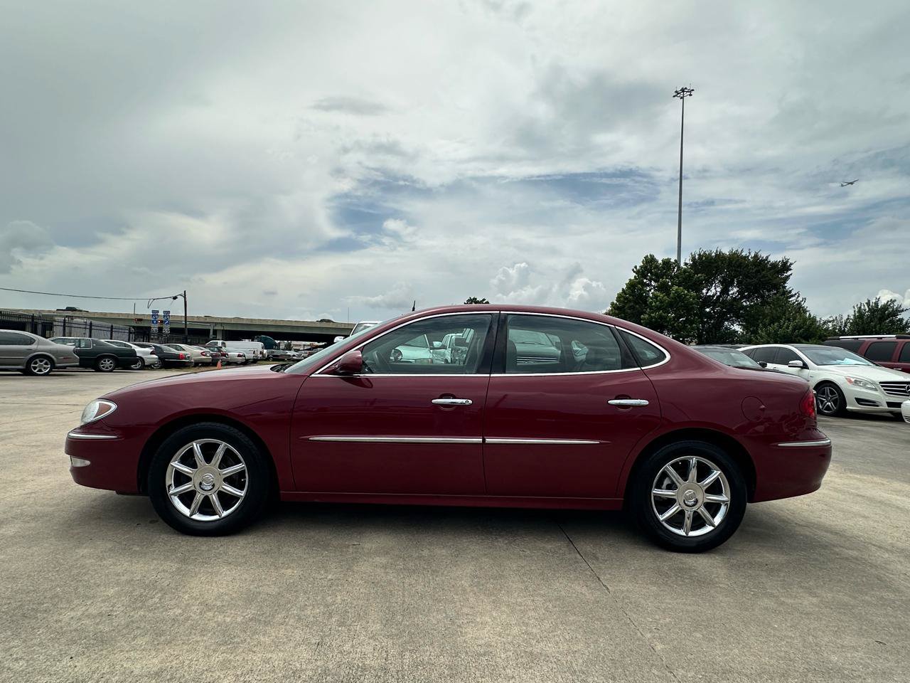Used 2005 Buick LaCrosse CXS w/ Chrome Appearance Package FWD image 3