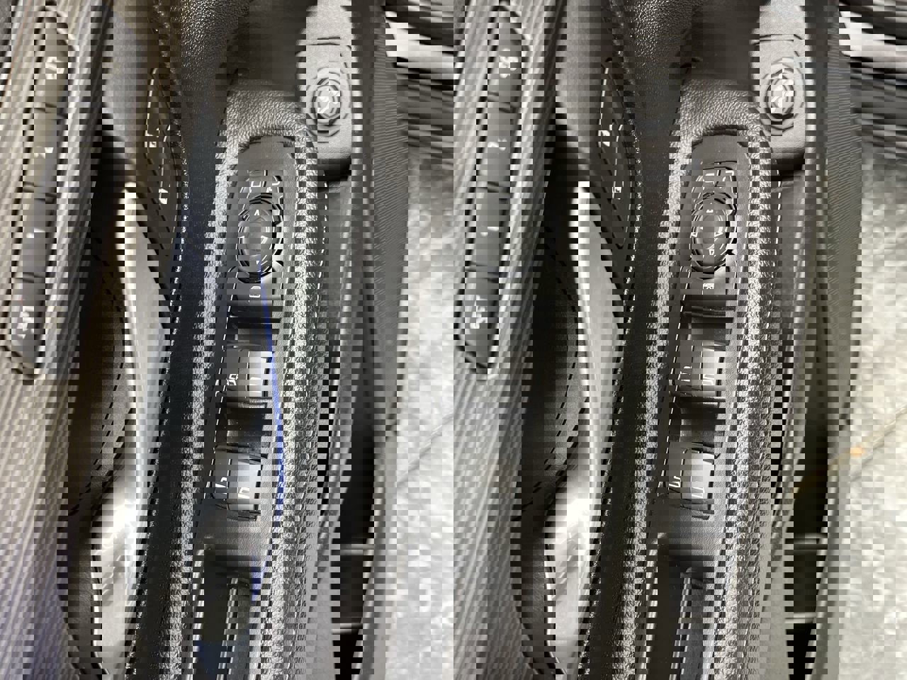 Certified 2024 GMC Terrain SLT image 8