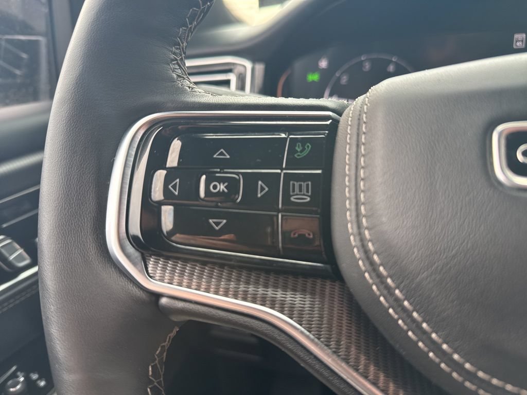 Used 2024 Jeep Grand Wagoneer Series II Obsidian w/ Quick Order Packagew 28T AWD/4WD image 24