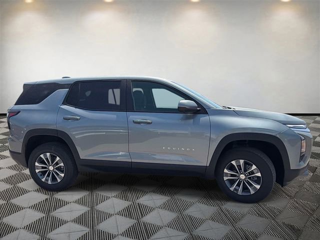 New 2026 Chevrolet Equinox LT w/ Safety and Technology Package FWD image 4