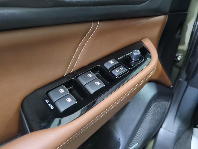 Used 2018 Subaru Outback 3.6R Touring image 16