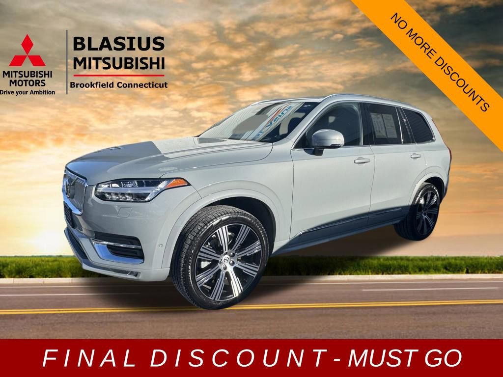 Used 2025 Volvo XC90 B6 Ultra w/ Protection Package Premier image 4