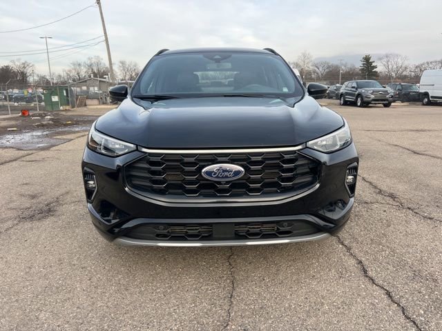 Certified 2023 Ford Escape ST-Line Elite image 2