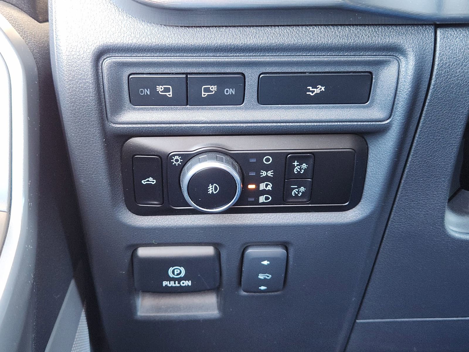 Used 2023 Ford F150 Lariat image 25