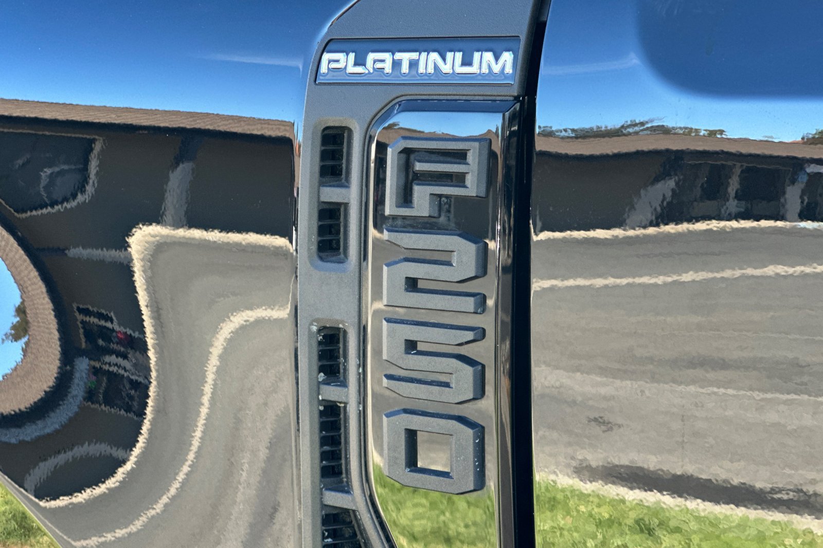 Used 2026 Ford F250 Platinum AWD/4WD image 24