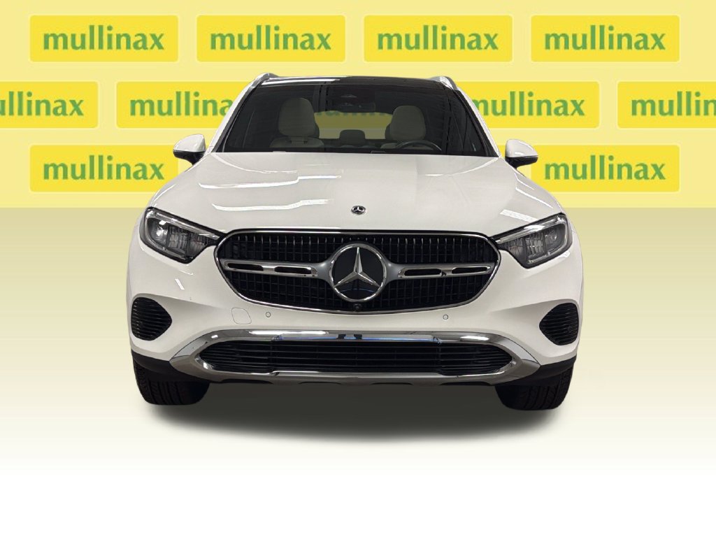 Used 2025 Mercedes-Benz GLC 300 image 5