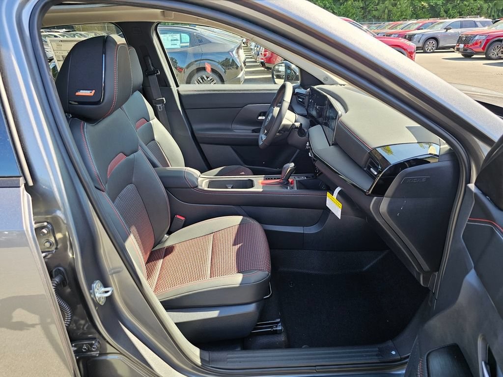 New 2026 Nissan Kicks SR w/ SR Premium Package AWD/4WD image 28