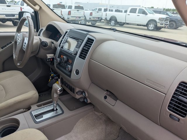 Used 2016 Nissan Frontier SV w/ SV Value Truck Package RWD image 19