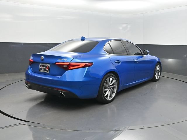 Used 2020 Alfa Romeo Giulia w/ Cold Weather Package RWD image 26