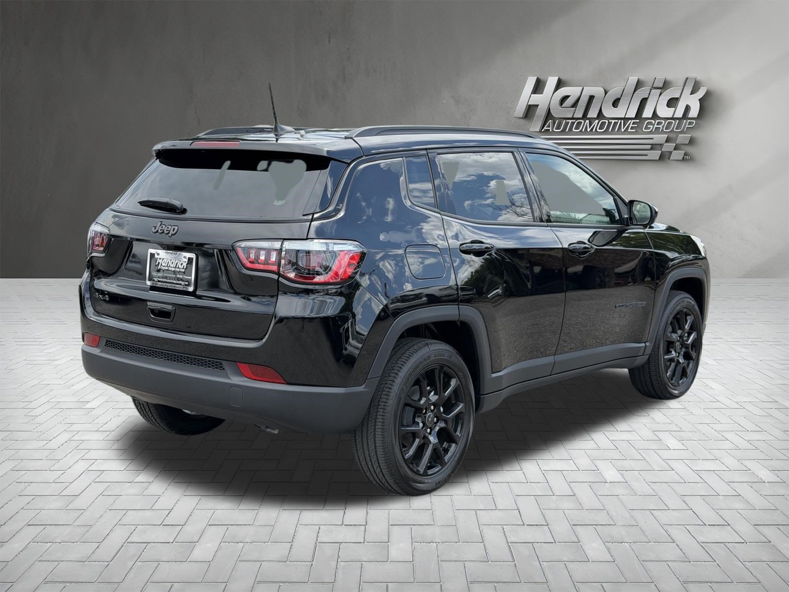 New 2026 Jeep Compass Latitude AWD/4WD image 10