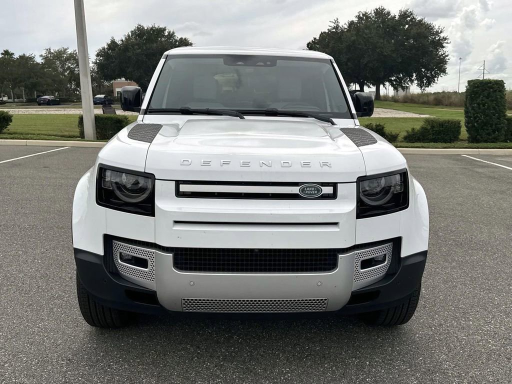 New 2025 Land Rover Defender 110 S image 10