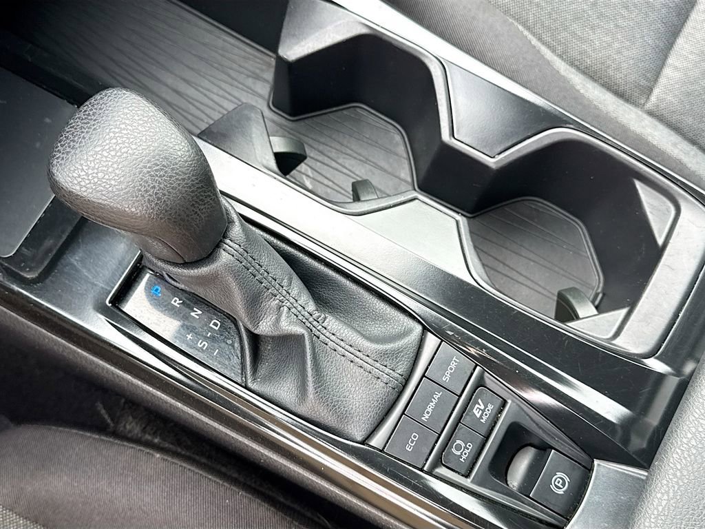 Used 2025 Toyota Camry LE image 26