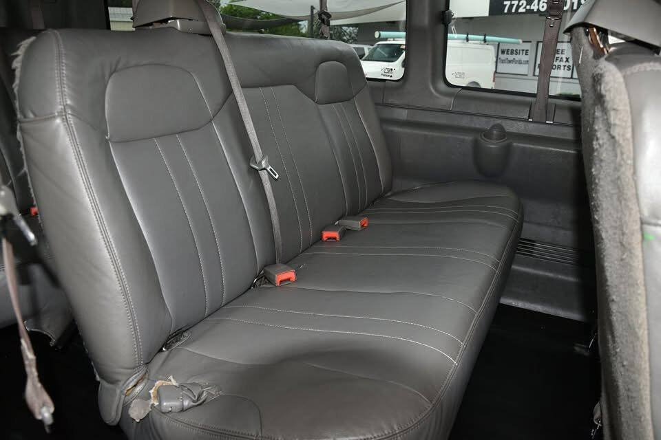 Used 2019 Chevrolet Express 3500 LS RWD image 12