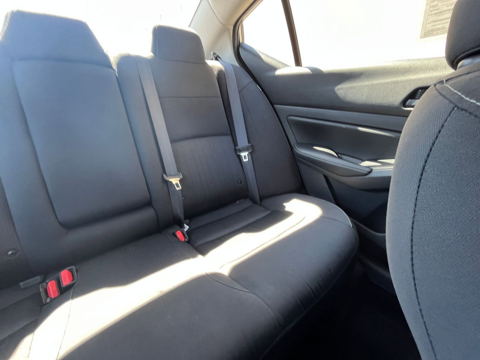 Used 2025 Nissan Altima 2.5 SV FWD image 37